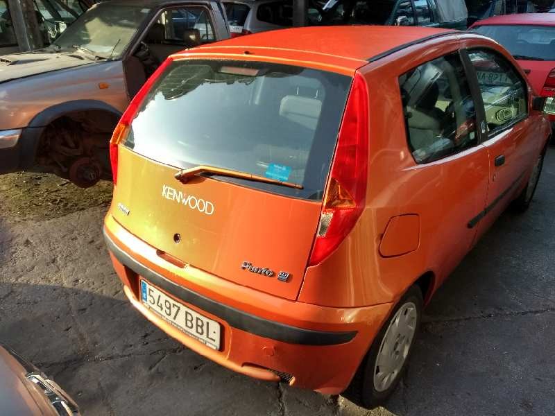 fiat punto berlina (188) del año 2000