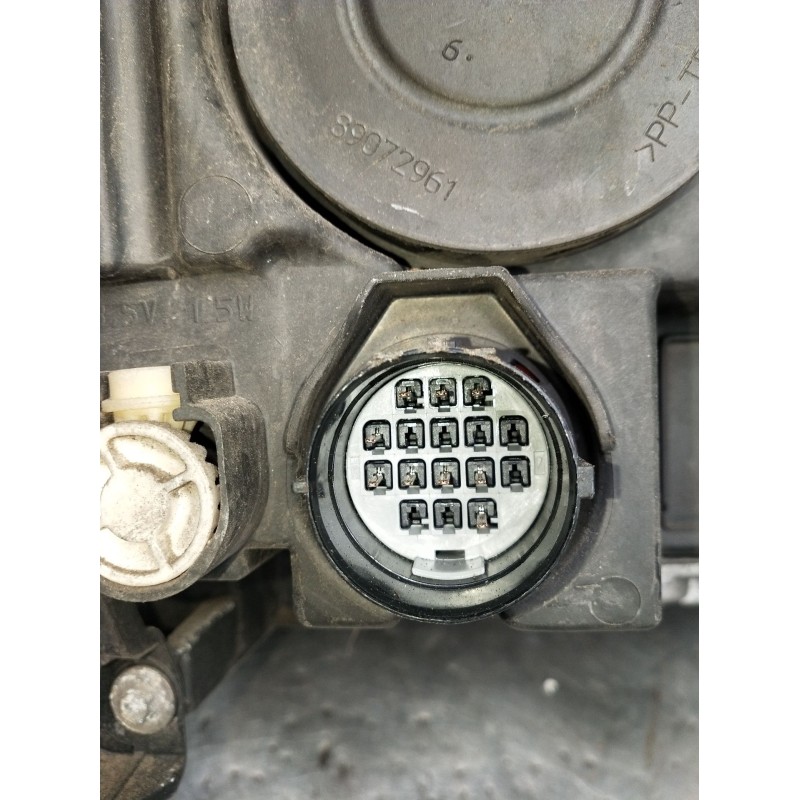 Recambio de faro izquierdo para land rover range rover sport v6 td s referencia OEM IAM CH3213W030BA 899005973 XENON 2010