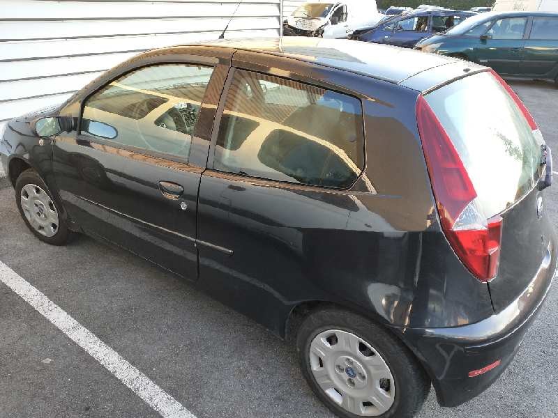 fiat punto berlina (188) del año 2005