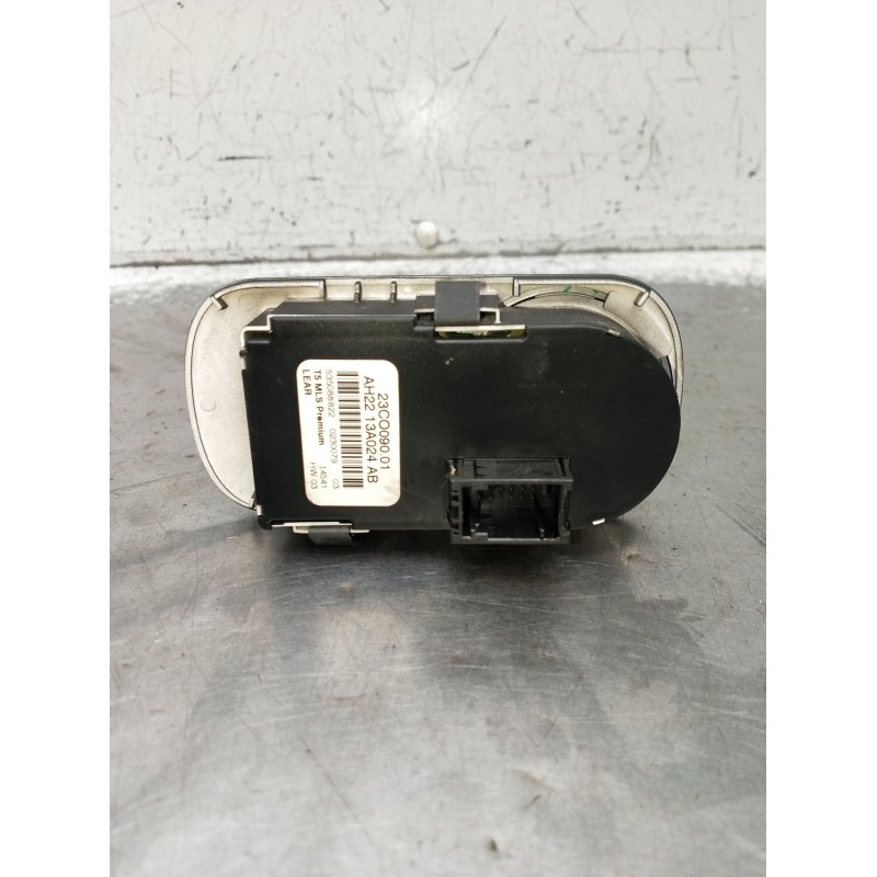 Recambio de mando luces para land rover range rover sport v6 td s referencia OEM IAM 23C009001 AH2213A024AB 2010