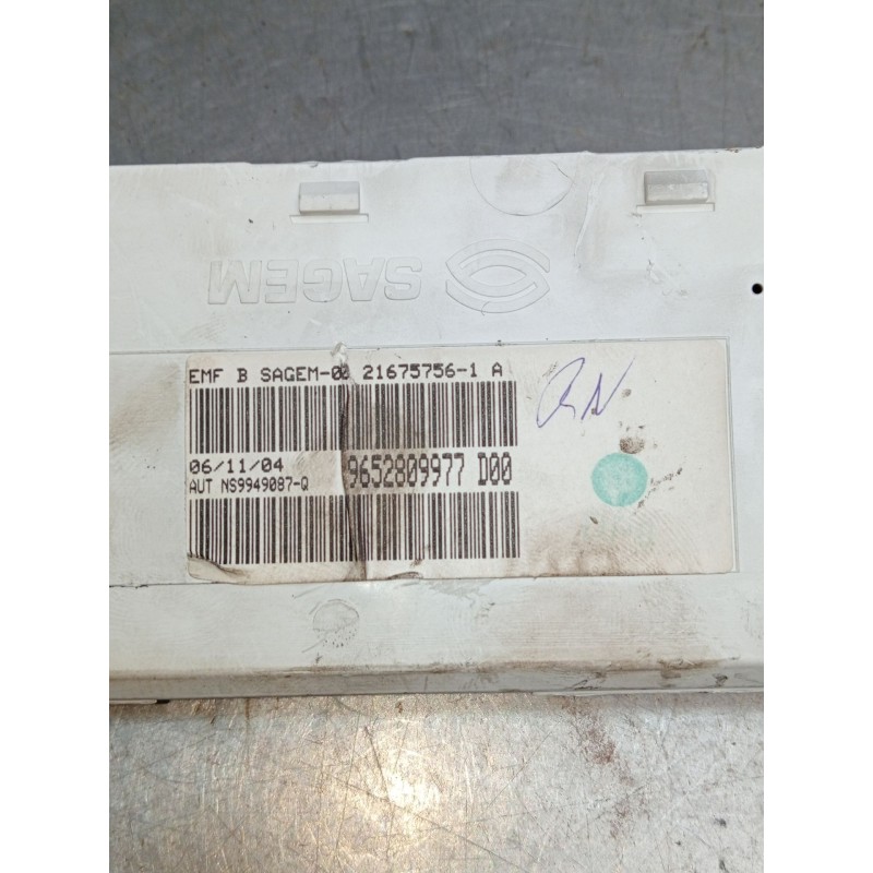 Recambio de pantalla multifuncion para peugeot 307 cc (3b) 1.6 16v referencia OEM IAM 9652809977 216757561A 2003