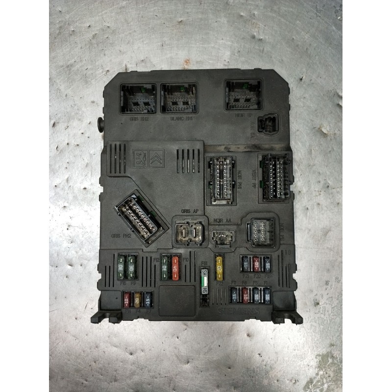 Recambio de caja reles / fusibles para peugeot 206 hatchback (2a/c) 1.4 hdi eco 70 referencia OEM IAM 9652474780 636508644 2003
