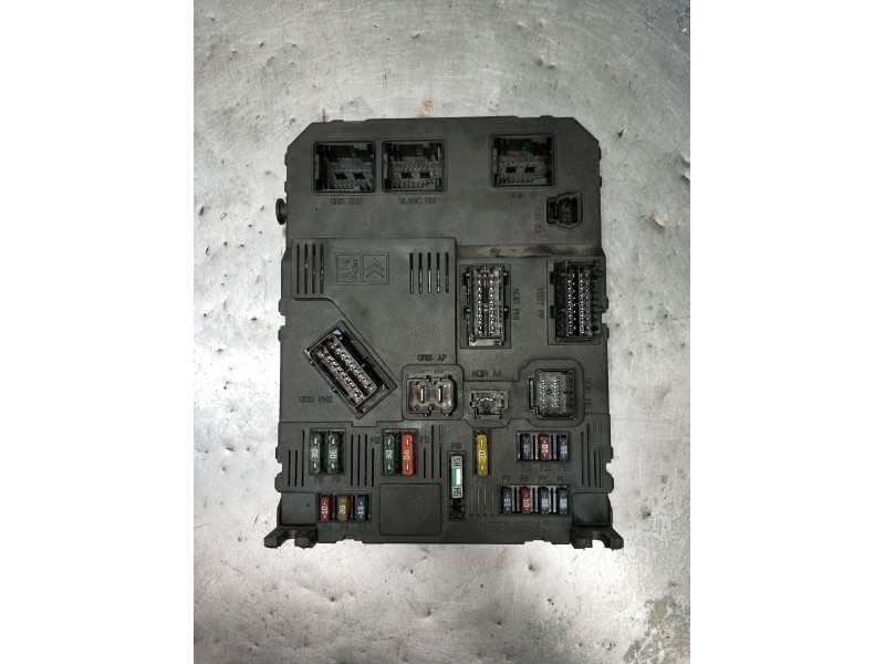 Recambio de caja reles / fusibles para peugeot 206 hatchback (2a/c) 1.4 hdi eco 70 referencia OEM IAM 9652474780 636508644 2003