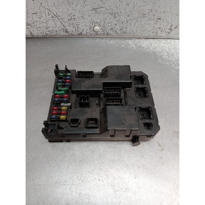 Recambio de caja reles / fusibles para peugeot 307 cc (3b) 1.6 16v referencia OEM IAM 9651197580A BSIJ0300 2003