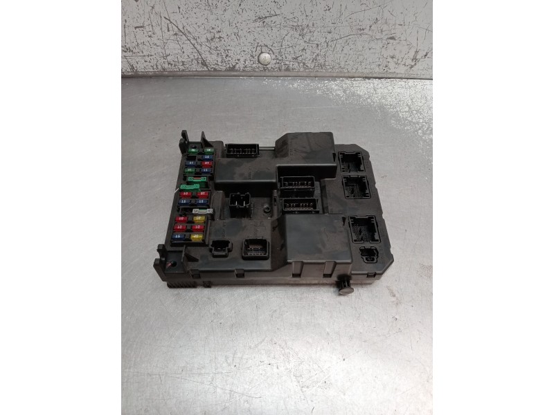 Recambio de caja reles / fusibles para peugeot 307 cc (3b) 1.6 16v referencia OEM IAM 9651197580A BSIJ0300 2003