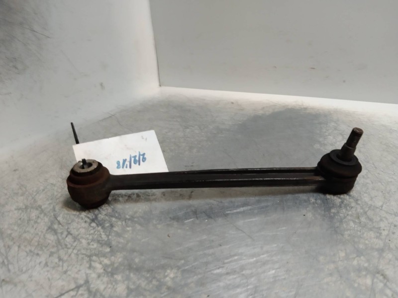 Recambio de brazo suspension superior trasero izquierdo para ssangyong rodius 2.7 turbodiesel cat referencia OEM IAM   