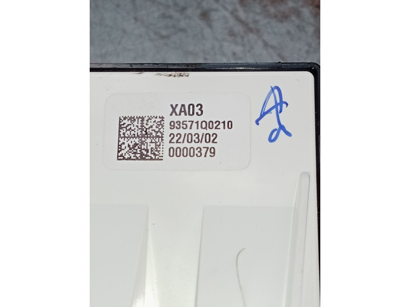 Recambio de mando elevalunas delantero izquierdo para hyundai i20 iii (bc3, bi3) 1.0 t-gdi referencia OEM IAM 93571Q0210 5P. 299