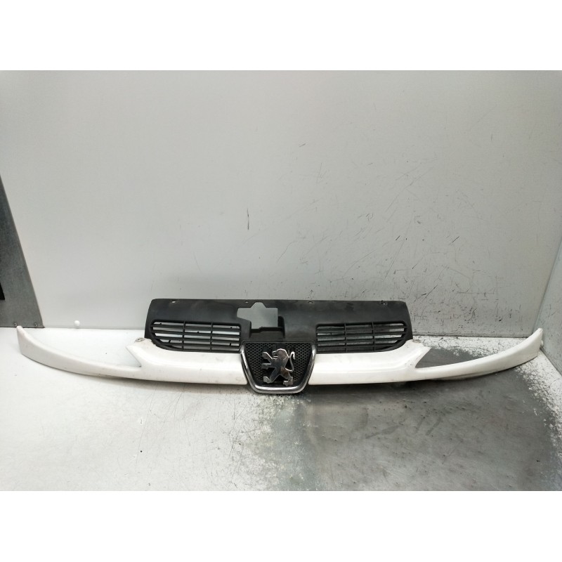 Recambio de rejilla delantera para peugeot 206 hatchback (2a/c) 1.4 hdi eco 70 referencia OEM IAM   2003
