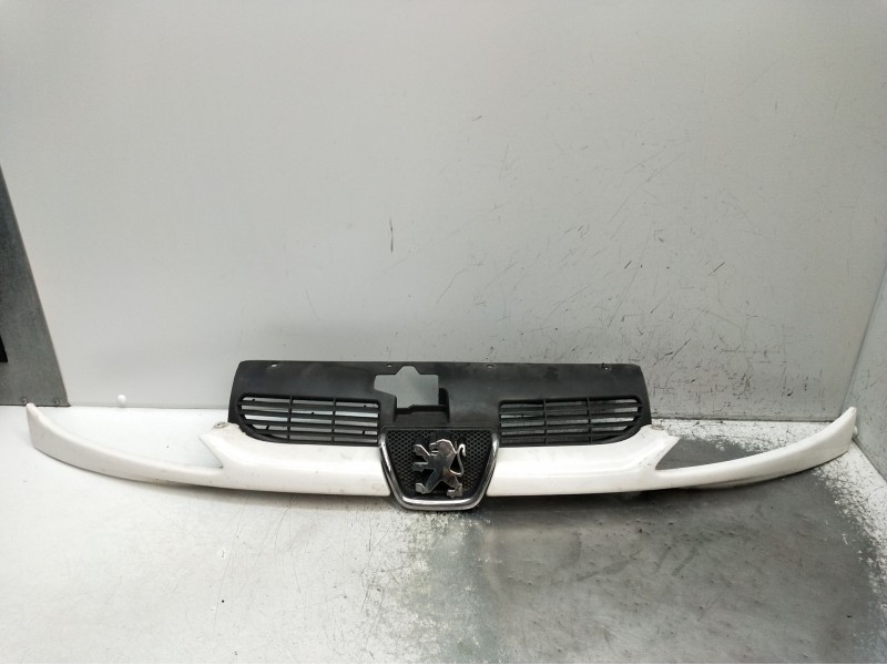 Recambio de rejilla delantera para peugeot 206 hatchback (2a/c) 1.4 hdi eco 70 referencia OEM IAM   2003