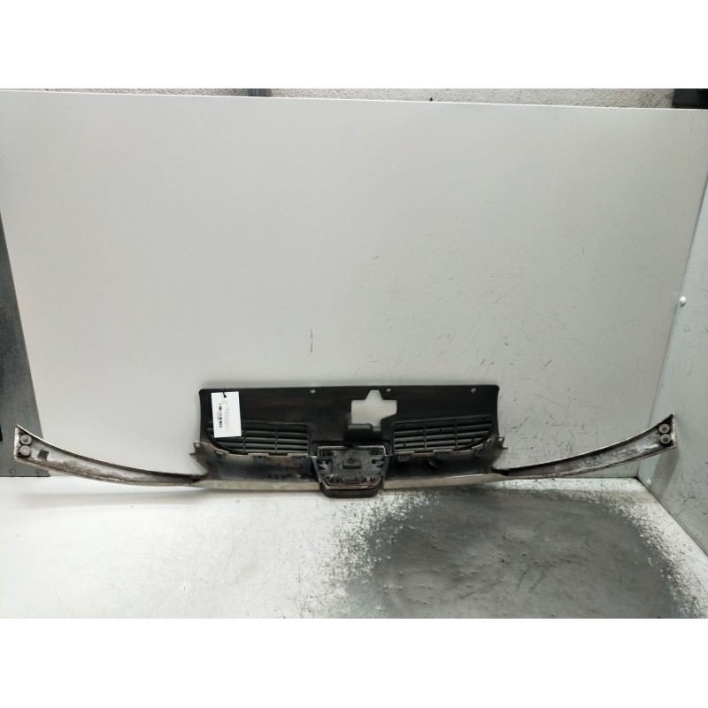 Recambio de rejilla delantera para peugeot 206 hatchback (2a/c) 1.4 hdi eco 70 referencia OEM IAM   2003