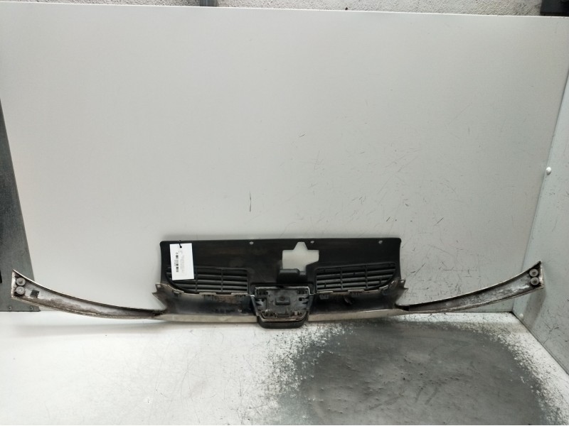 Recambio de rejilla delantera para peugeot 206 hatchback (2a/c) 1.4 hdi eco 70 referencia OEM IAM   2003