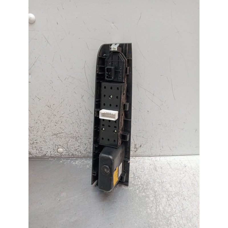 Recambio de mando elevalunas delantero izquierdo para kia sorento i (jc) 2.5 crdi referencia OEM IAM  5P 2006