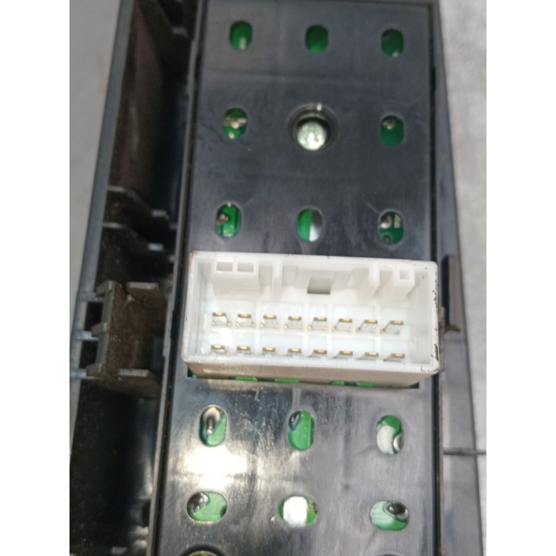 Recambio de mando elevalunas delantero izquierdo para kia sorento i (jc) 2.5 crdi referencia OEM IAM  5P 2006