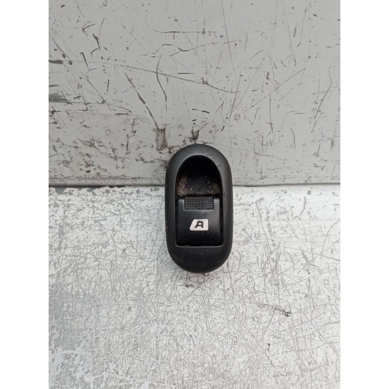 Recambio de mando elevalunas delantero izquierdo para citroën c3 i (fc_, fn_) 1.1 i referencia OEM IAM 96401469XT  2006