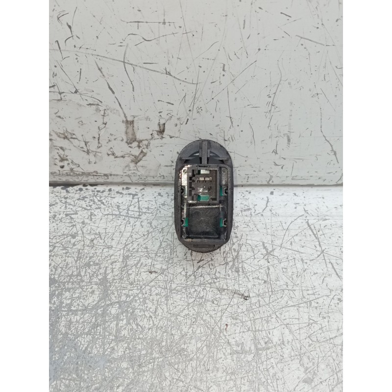Recambio de mando elevalunas delantero izquierdo para citroën c3 i (fc_, fn_) 1.1 i referencia OEM IAM 96401469XT  2006