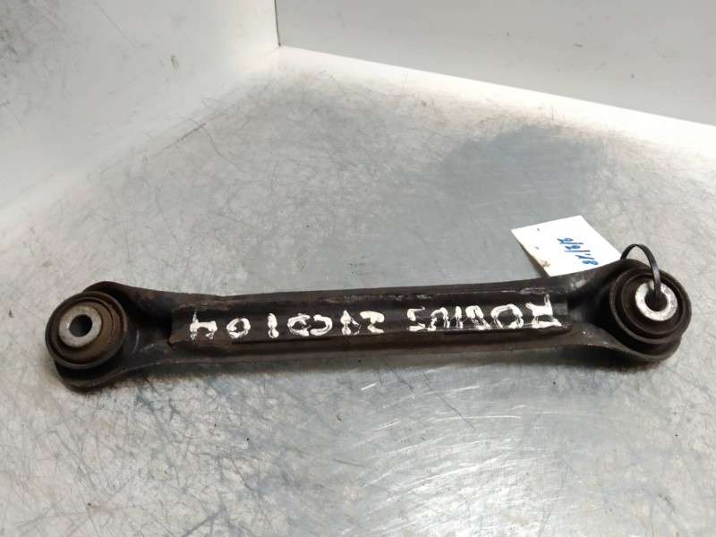 Recambio de tirante trasero derecho para ssangyong rodius 2.7 turbodiesel cat referencia OEM IAM   