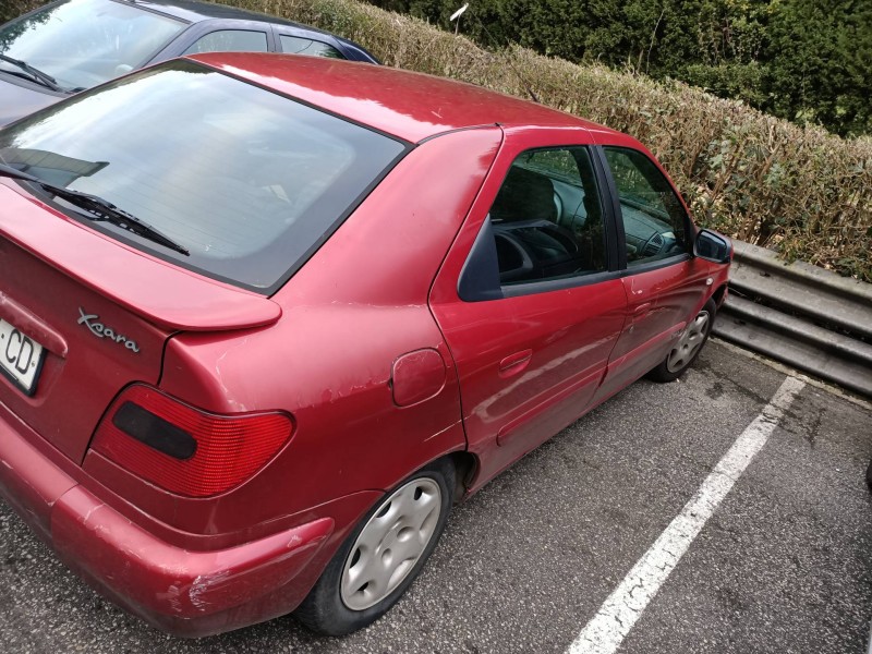 citroen xsara berlina del año 1999