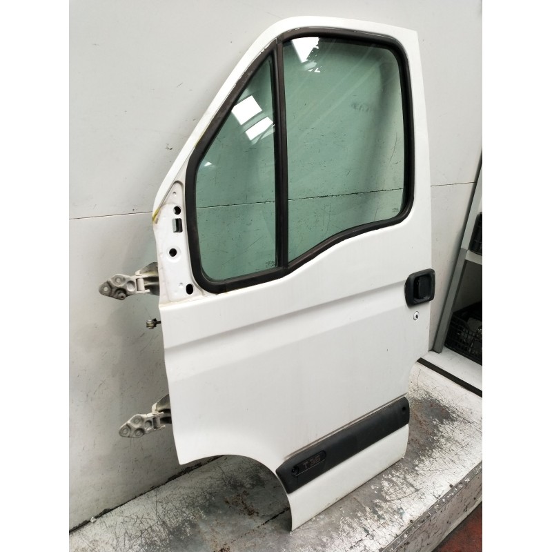Recambio de puerta delantera izquierda para renault master ii furgoneta (fd) 2.8 dti referencia OEM IAM  5P 1998