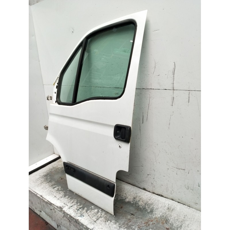 Recambio de puerta delantera izquierda para renault master ii furgoneta (fd) 2.8 dti referencia OEM IAM  5P 1998