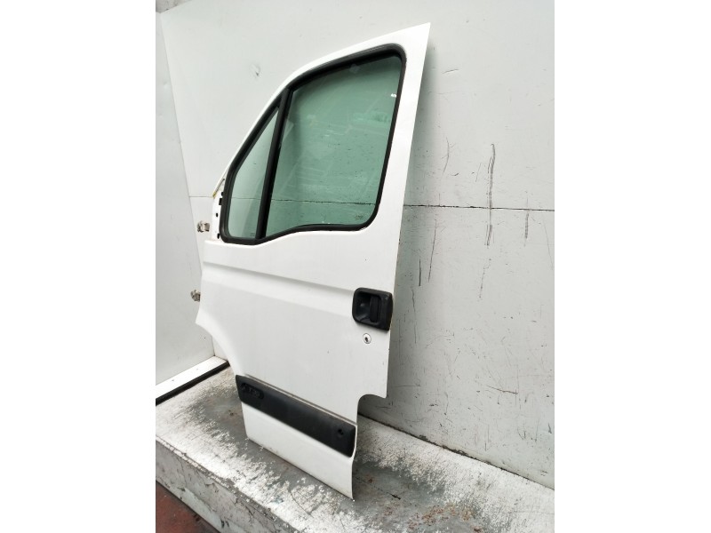 Recambio de puerta delantera izquierda para renault master ii furgoneta (fd) 2.8 dti referencia OEM IAM  5P 1998