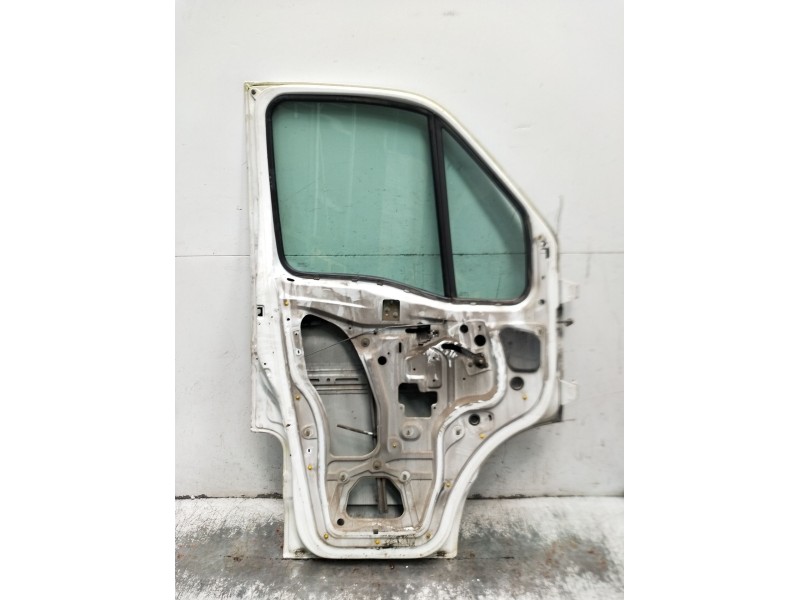 Recambio de puerta delantera izquierda para renault master ii furgoneta (fd) 2.8 dti referencia OEM IAM  5P 1998