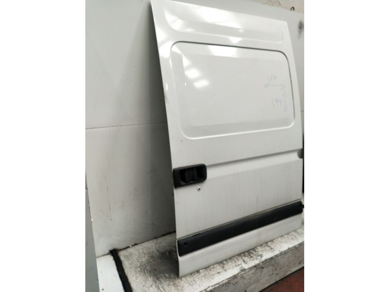 Recambio de puerta lateral corredera izquierda para renault master ii furgoneta (fd) 2.8 dti referencia OEM IAM  5P 1998