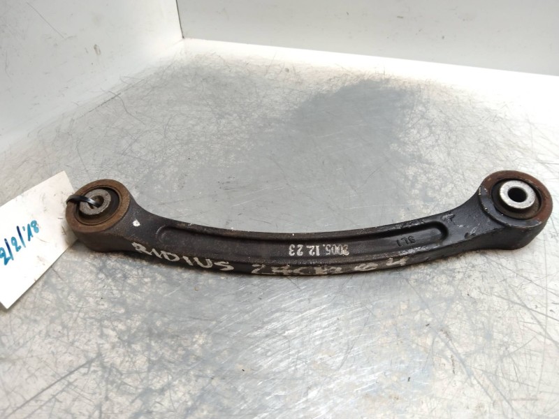 Recambio de tirante trasero derecho para ssangyong rodius 2.7 turbodiesel cat referencia OEM IAM   