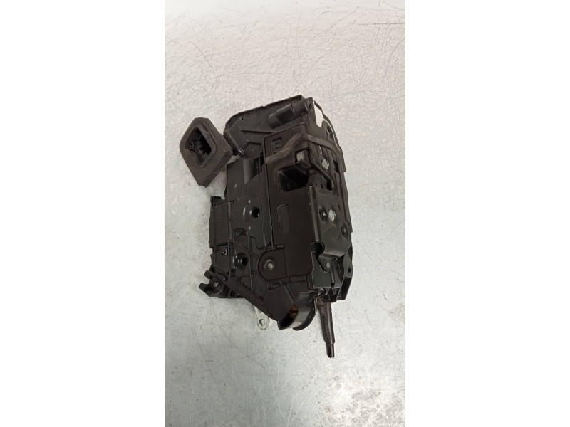 Recambio de motor cierre centralizado delantero derecho para volkswagen golf vii lim. advance bluemotion referencia OEM IAM 5K18