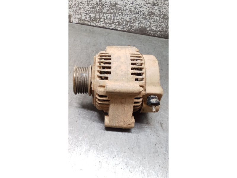 Recambio de alternador para toyota hilux vii pick-up (_n1_, _n2_, _n3_) 2.5 d-4d 4wd (kun25_) referencia OEM IAM 446961  06