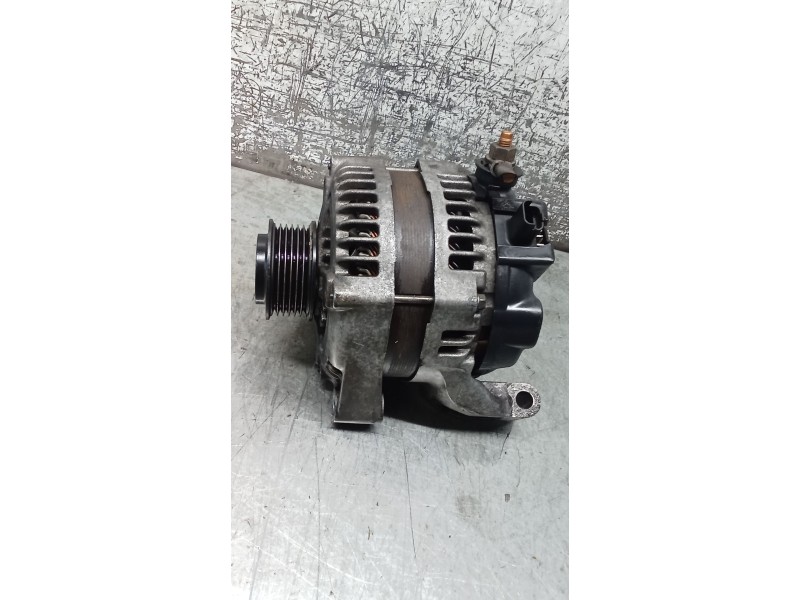Recambio de alternador para jeep cherokee (kj) 2.8 crd 4x4 referencia OEM IAM 56044672AB 1042104241 01
