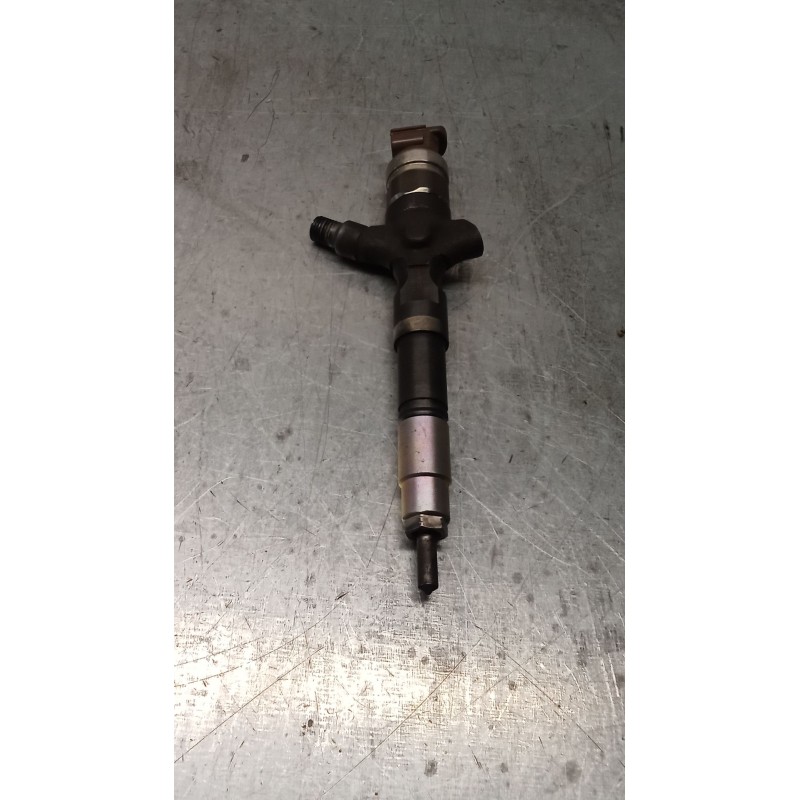 Recambio de inyector para toyota hilux vii pick-up (_n1_, _n2_, _n3_) 2.5 d-4d 4wd (kun25_) referencia OEM IAM 2367030310  DENSO