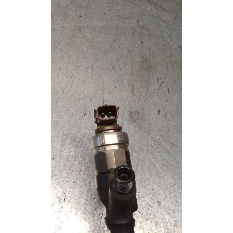 Recambio de inyector para toyota hilux vii pick-up (_n1_, _n2_, _n3_) 2.5 d-4d 4wd (kun25_) referencia OEM IAM 2367030310  DENSO