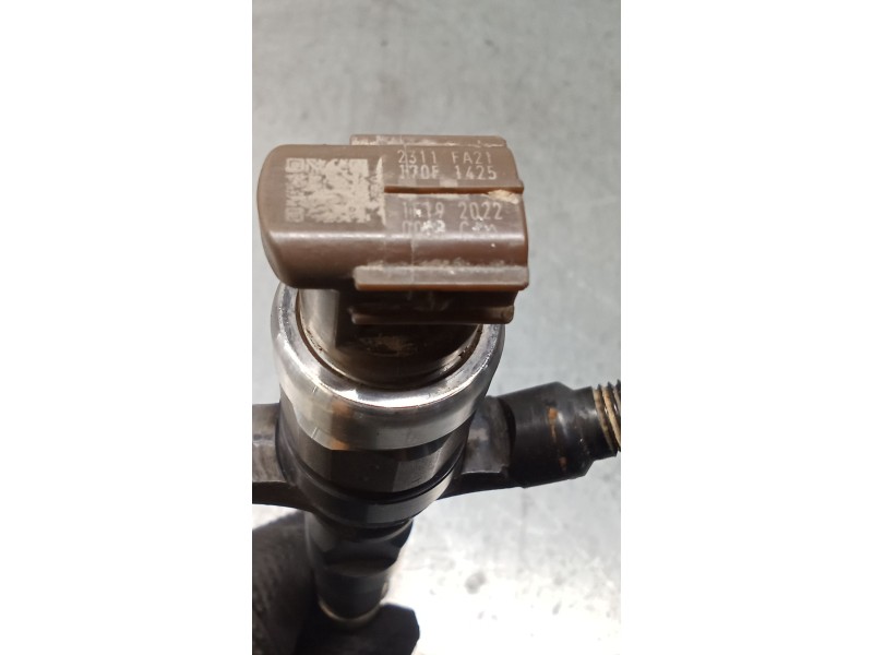 Recambio de inyector para toyota hilux vii pick-up (_n1_, _n2_, _n3_) 2.5 d-4d 4wd (kun25_) referencia OEM IAM 2367030310  DENSO