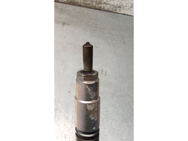Recambio de inyector para toyota hilux vii pick-up (_n1_, _n2_, _n3_) 2.5 d-4d 4wd (kun25_) referencia OEM IAM 2367030310  DENSO