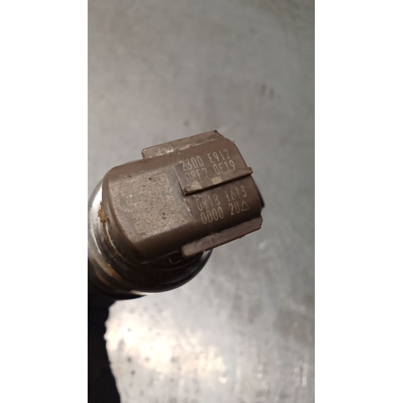 Recambio de inyector para toyota hilux vii pick-up (_n1_, _n2_, _n3_) 2.5 d-4d 4wd (kun25_) referencia OEM IAM 2367030310  DENSO