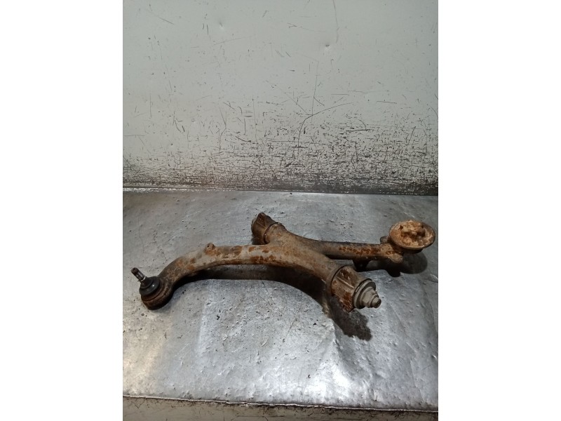 Recambio de brazo suspension superior delantero izquierdo para renault master ii furgoneta (fd) 2.8 dti referencia OEM IAM   98