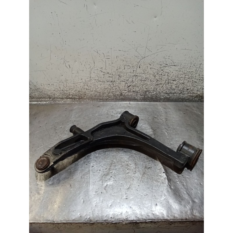 Recambio de brazo suspension inferior delantero derecho para renault master ii furgoneta (fd) 2.8 dti referencia OEM IAM   98