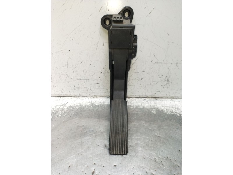 Recambio de potenciometro pedal para mercedes-benz clase m (w164) ml 350 4-matic (164.186) referencia OEM IAM A1643000004 ZGS008