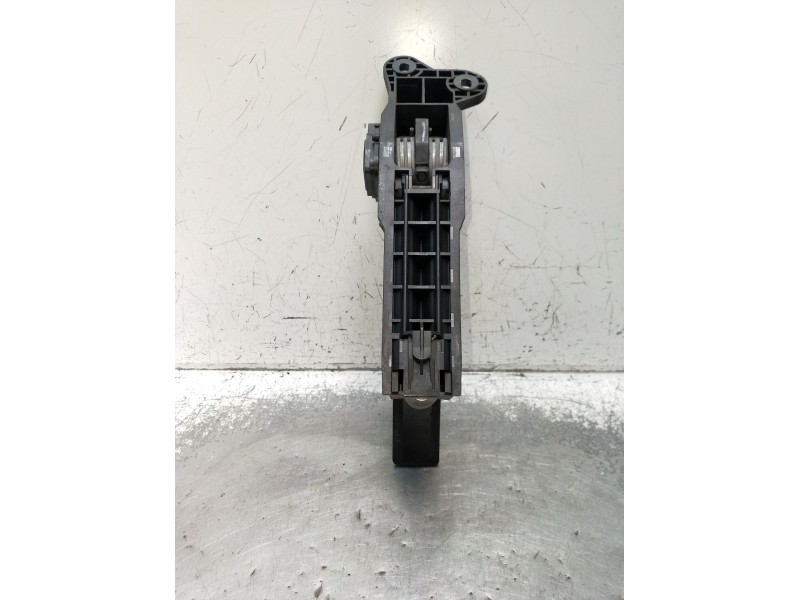 Recambio de potenciometro pedal para mercedes-benz clase m (w164) ml 350 4-matic (164.186) referencia OEM IAM A1643000004 ZGS008