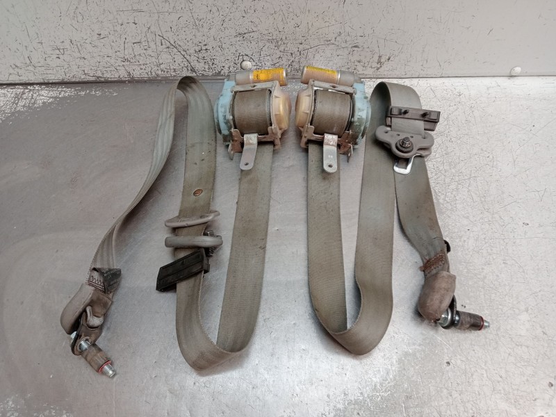 Recambio de juego cinturones delantero para kia sorento i (jc) 2.5 crdi referencia OEM IAM  5P 2006