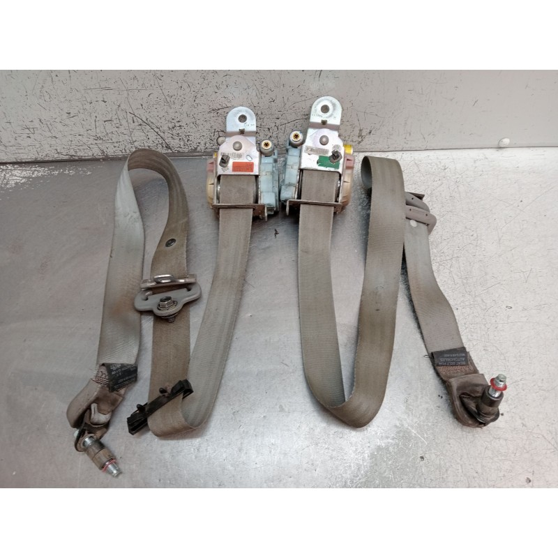 Recambio de juego cinturones delantero para kia sorento i (jc) 2.5 crdi referencia OEM IAM  5P 2006