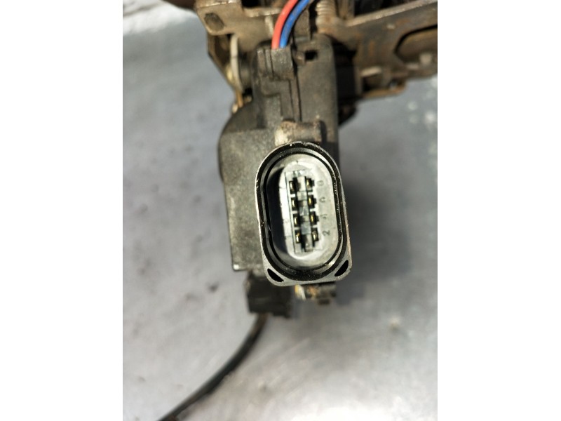 Recambio de motor cierre centralizado delantero derecho para volkswagen golf iv (1j1) 1.9 tdi referencia OEM IAM  5P 1998