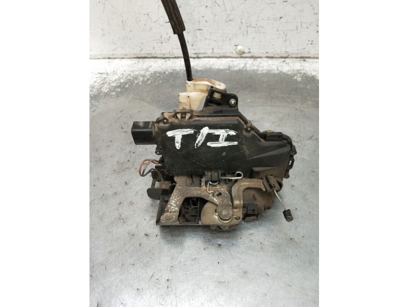 Recambio de motor cierre centralizado trasero izquierdo para volkswagen golf iv (1j1) 1.9 tdi referencia OEM IAM  5P 1998