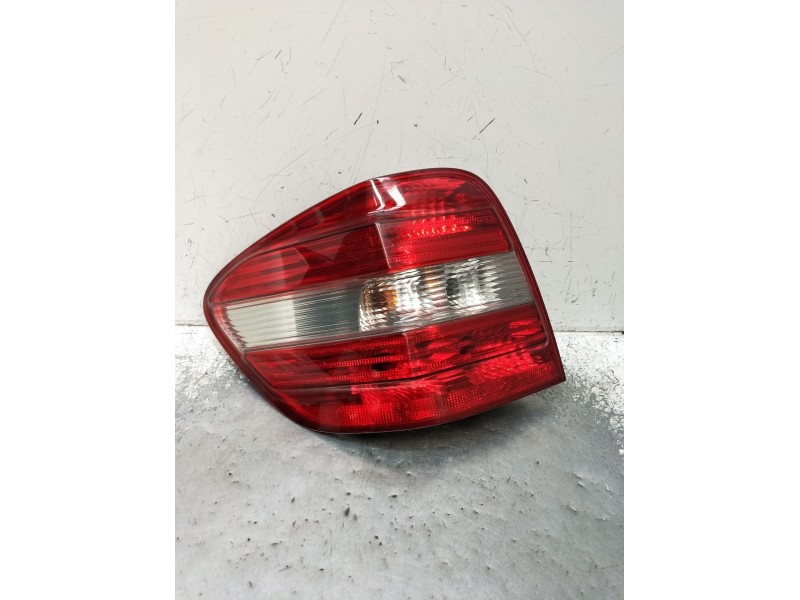 Recambio de piloto trasero izquierdo para mercedes-benz clase m (w164) ml 350 4-matic (164.186) referencia OEM IAM   2005