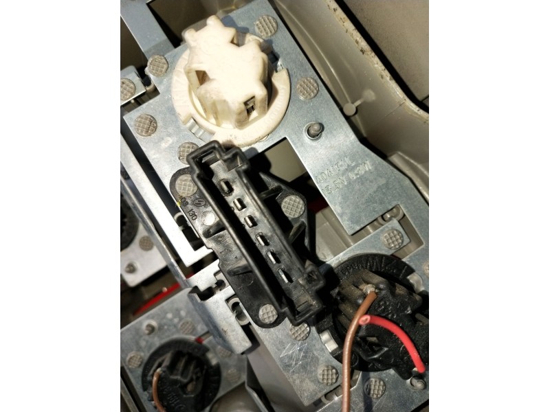 Recambio de piloto trasero izquierdo para mercedes-benz clase m (w164) ml 350 4-matic (164.186) referencia OEM IAM   2005