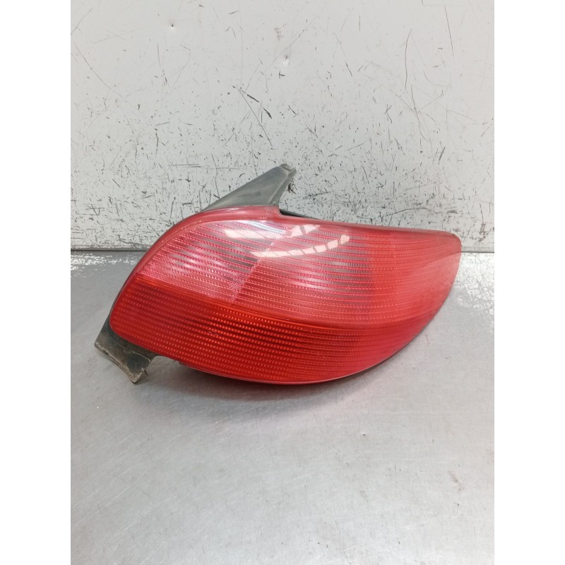 Recambio de piloto trasero derecho para peugeot 206 hatchback (2a/c) 1.9 d referencia OEM IAM  VER FOTOS 1998