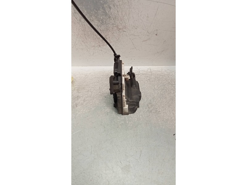 Recambio de motor cierre centralizado trasero derecho para volkswagen golf vii lim. advance bluemotion referencia OEM IAM 5K4839