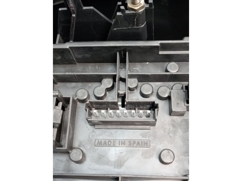 Recambio de piloto trasero izquierdo para renault clio i (b/c57_, 5/357_) 1.9 d (b/c/s576, b/c/s57l) referencia OEM IAM   1996