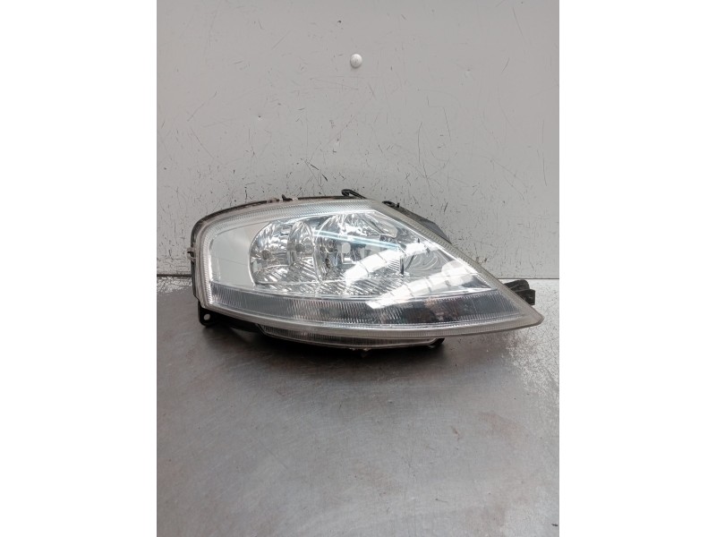 Recambio de faro derecho para citroën c3 i (fc_, fn_) 1.1 i referencia OEM IAM 085521117R  2006