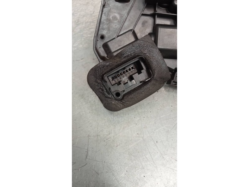 Recambio de motor cierre centralizado trasero derecho para volkswagen golf vii lim. advance bluemotion referencia OEM IAM 5K4839